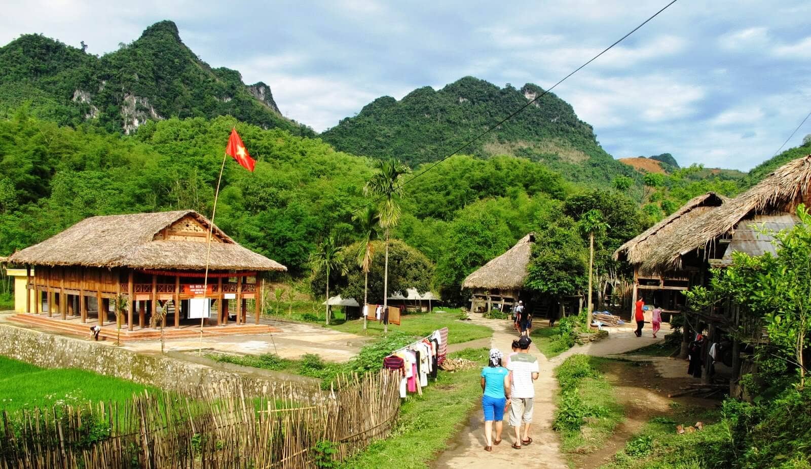Đi Du Lịch Mai Châu 2 Ngày 1 Đêm Nên Kết Hợp Với Địa Điểm Nào?