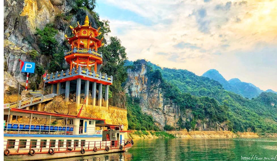 Lựa Chọn Thời Điểm Lý Tưởng Đến Thác Bờ Du Lịch